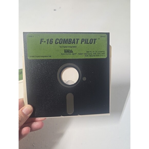 F/16 Combat Pilot PC game Electronic Arts Genuine Vintage PC Software Disks Only - Picture 9 of 10